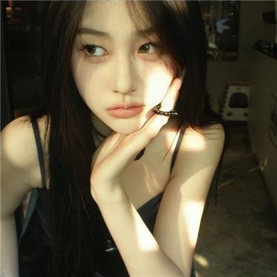 宝岛妖后封面